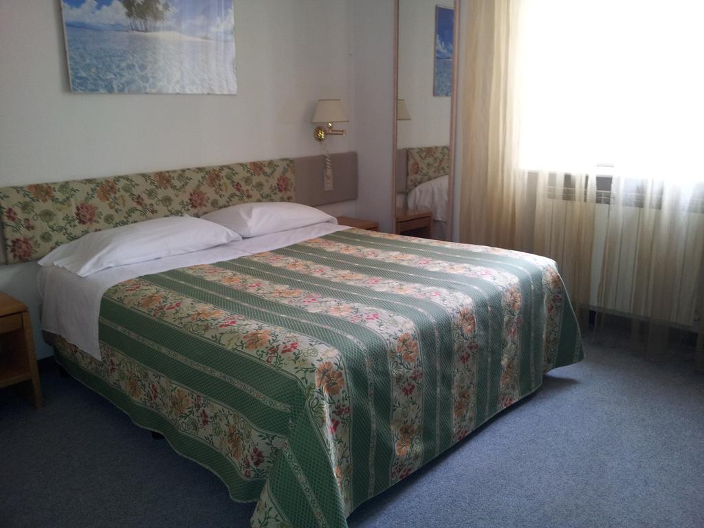 Hotel Post Bergamo Zimmer foto