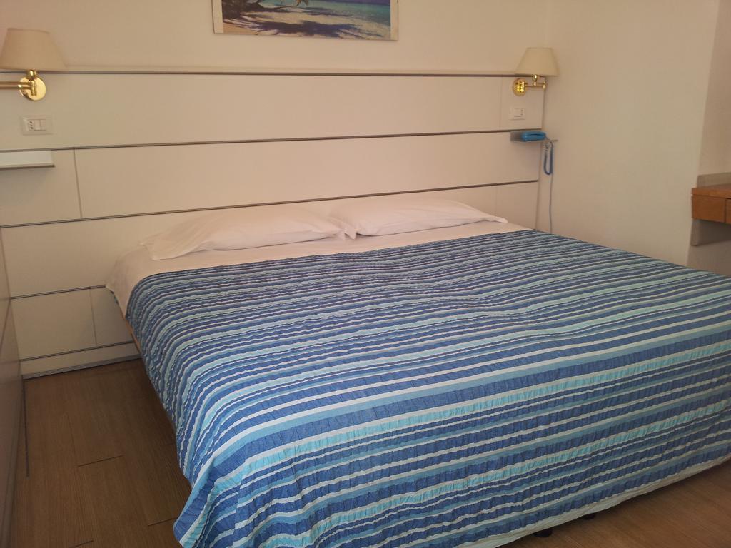 Hotel Post Bergamo Zimmer foto